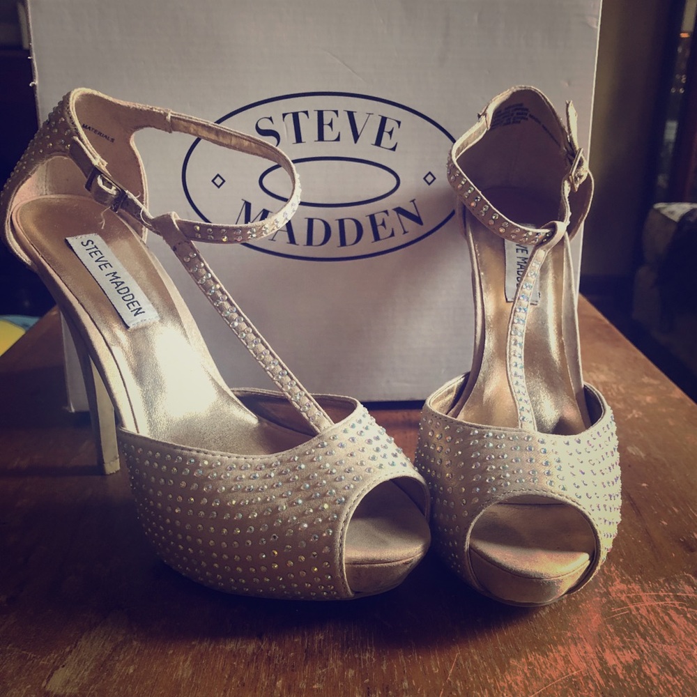 Steve Madden Maggie Gold Rhinestone platform heels